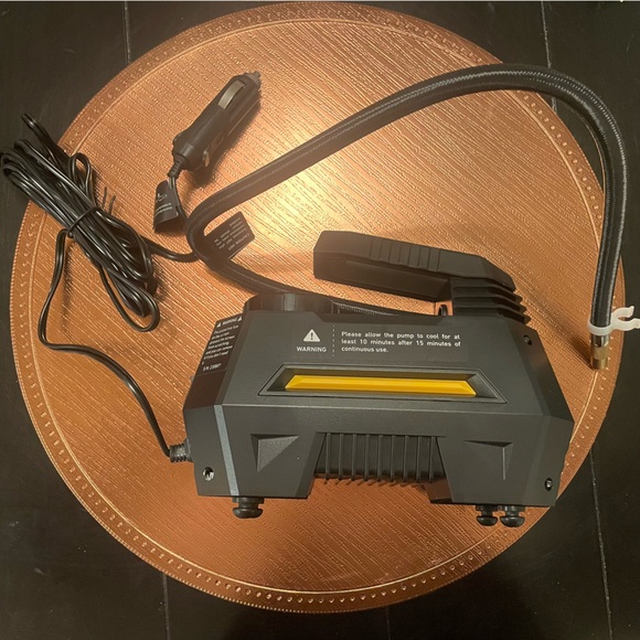 NIB AstroAI Tire Inflator Portable Air Compressor Tire Air Pump for Car Tires - Picture 13 of 15